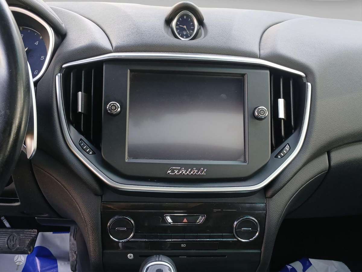 Maserati Ghibli, 3.0 l., Седан
