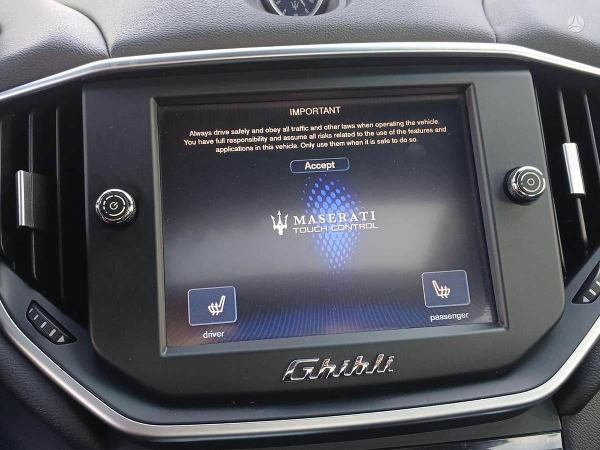 Maserati Ghibli, 3.0 l., Седан