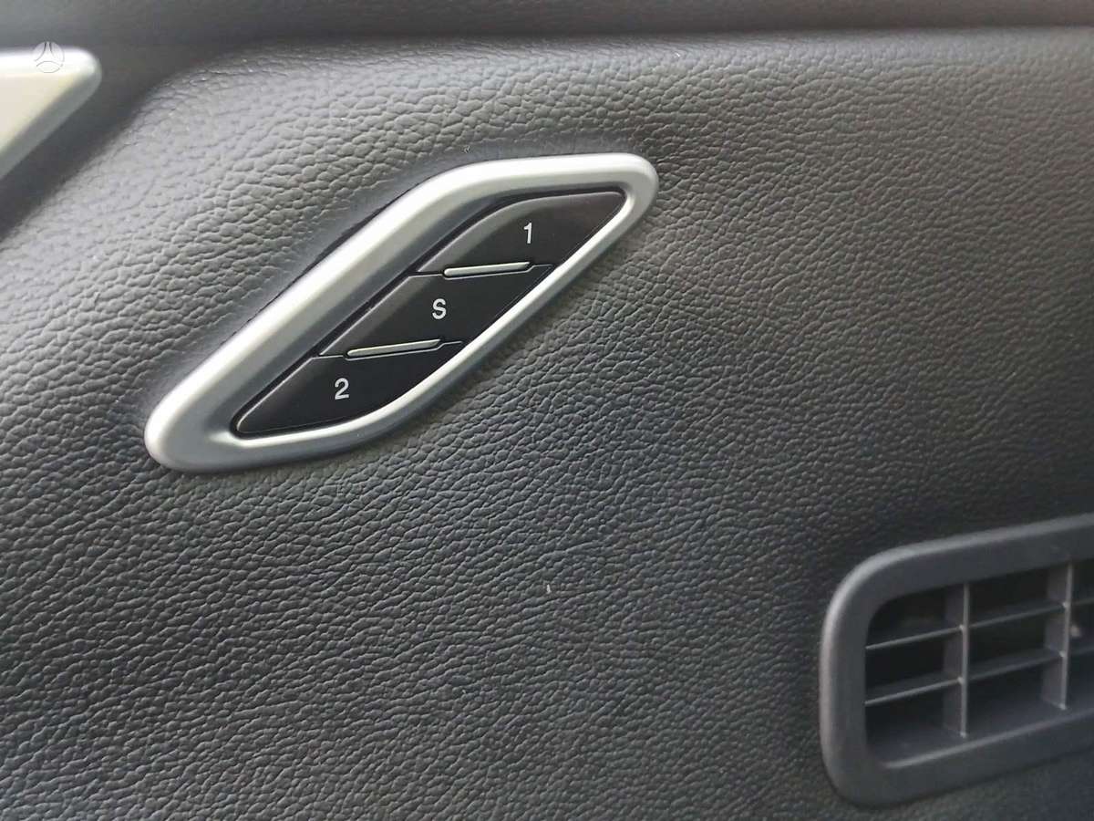 Maserati Ghibli, 3.0 l., Седан