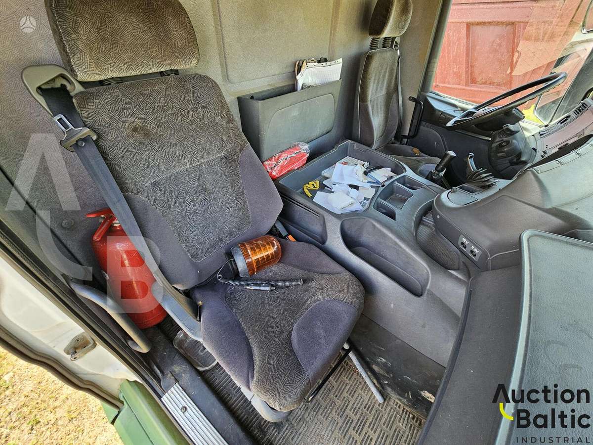Scania P 94, auto vedēji