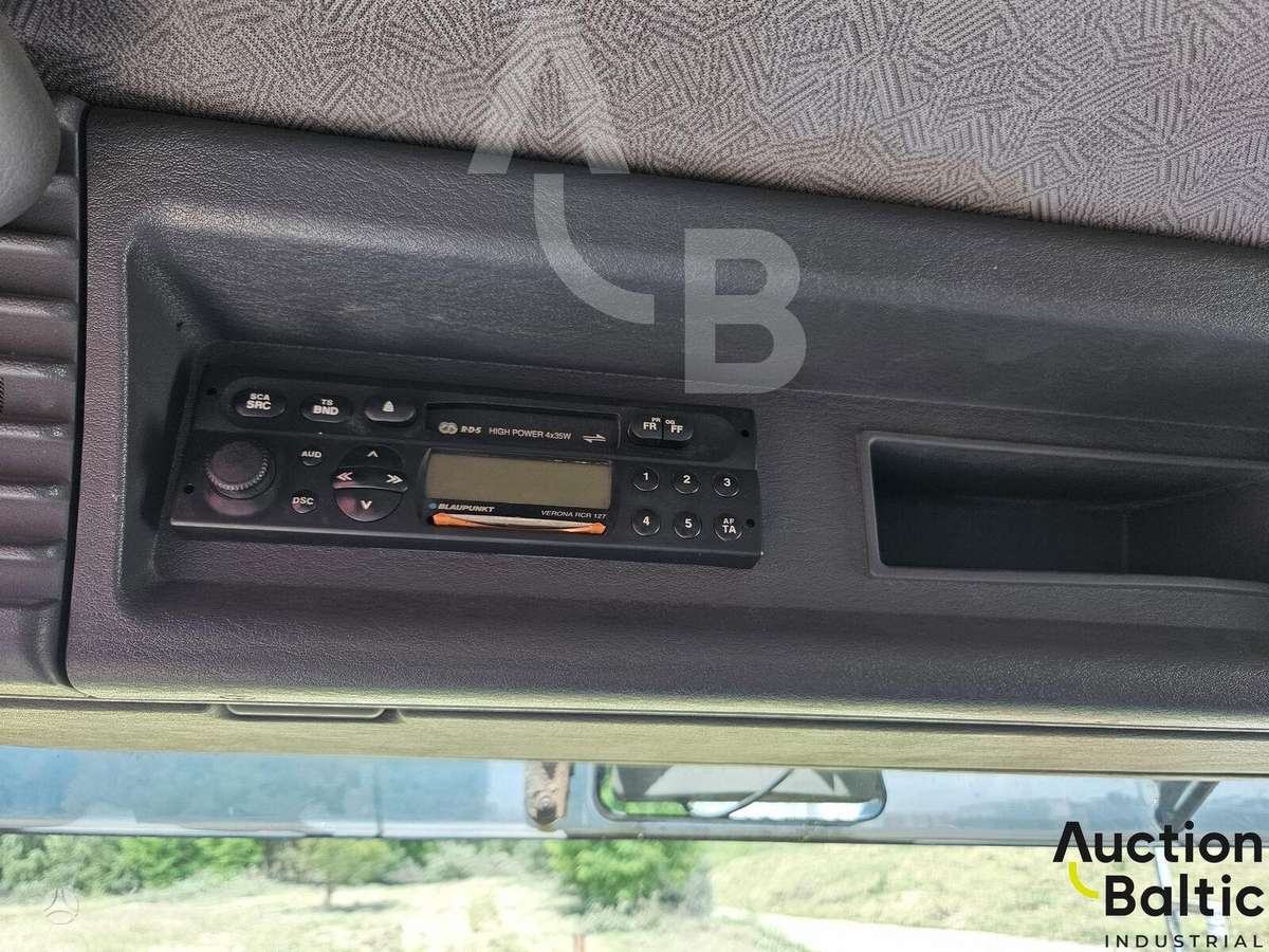 Scania P 94, auto transporters