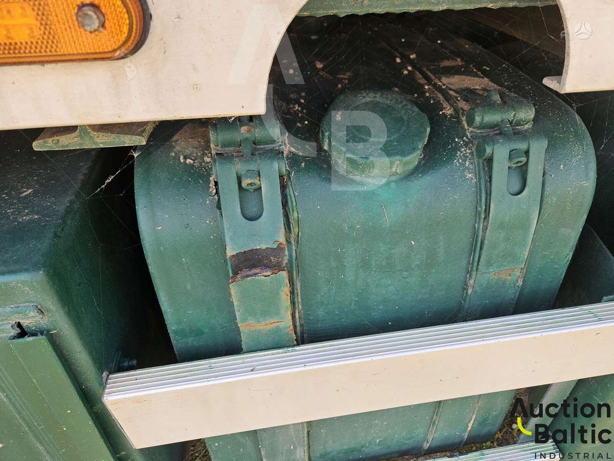 Scania P 94, auto vedēji