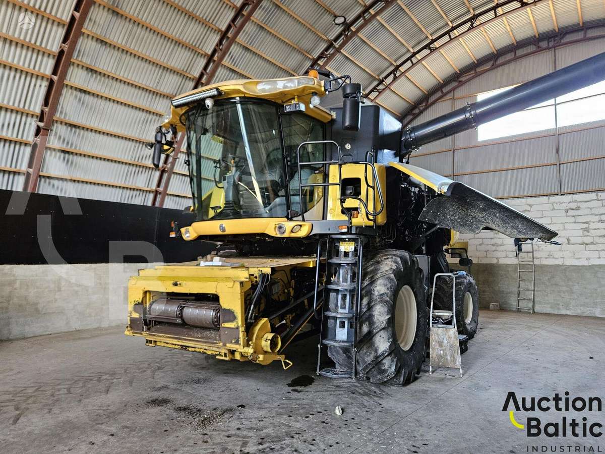 New Holland CR 9080, комбайны