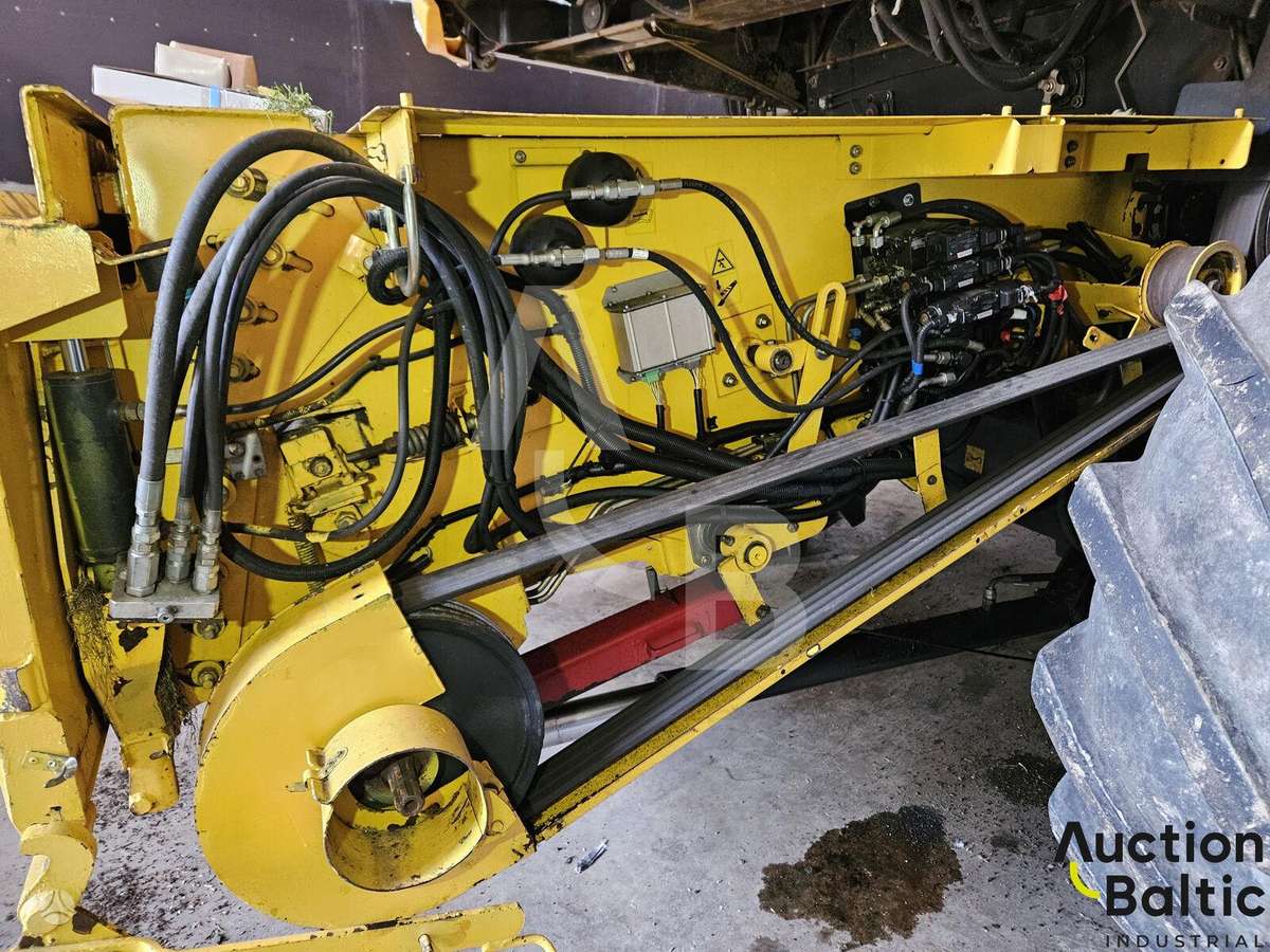 New Holland CR 9080, комбайны