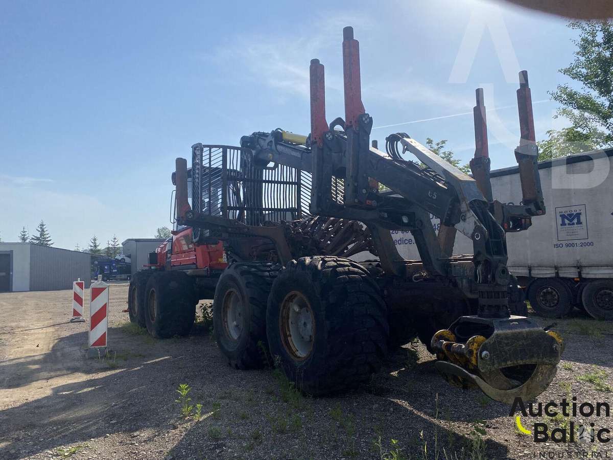 Komatsu 895, forwarders