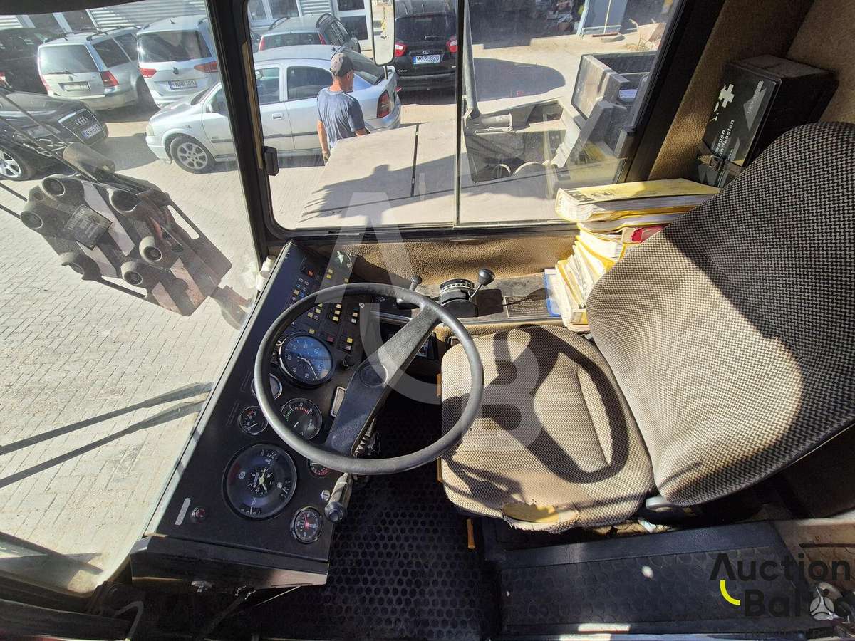 Liebherr UTM 526, autokrāni