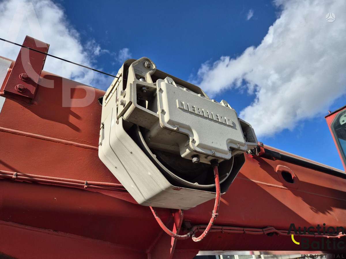 Liebherr UTM 526, crane