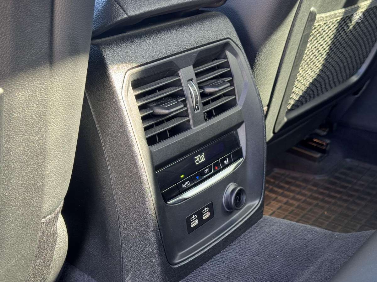 BMW 320, 2.0 l., Седан