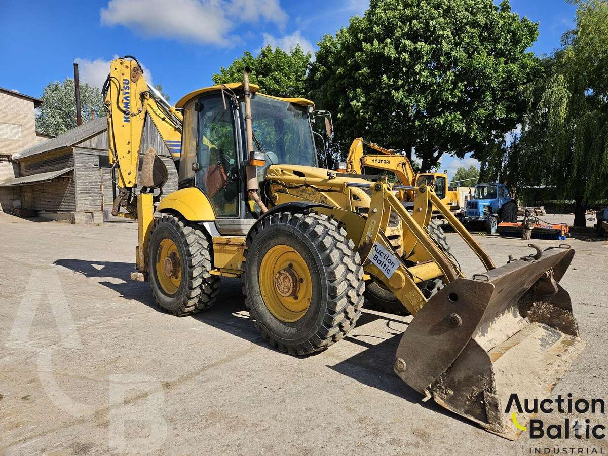 Komatsu WB93S-5E0, excavator loader