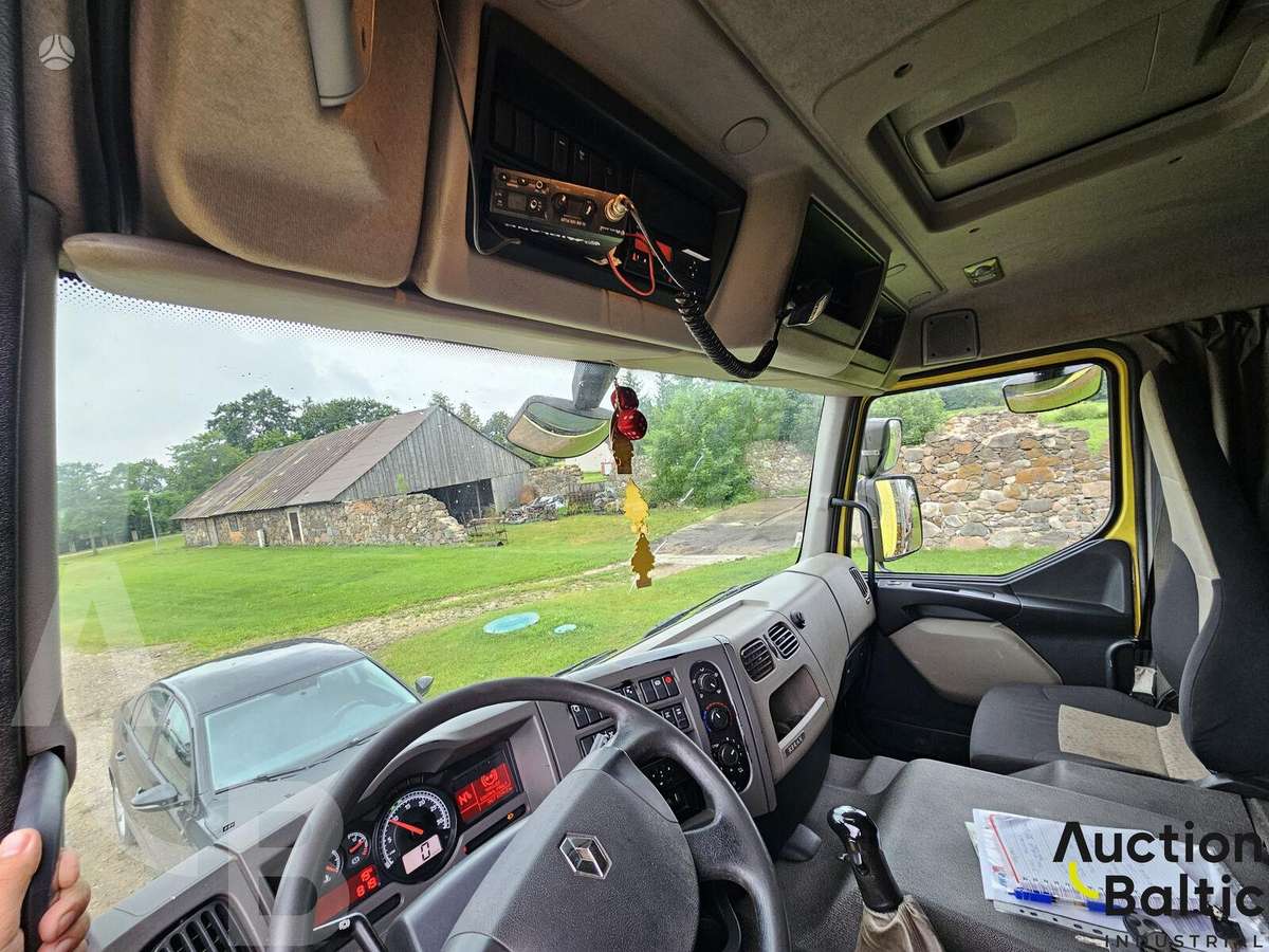 Renault Kerax 450.26, самосвалы