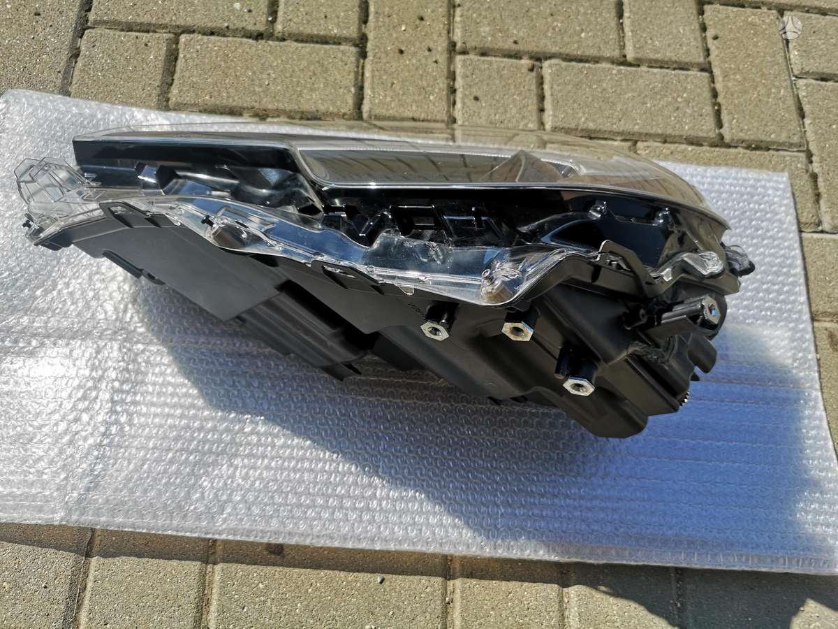 Lexus LBX apdailos detalės
