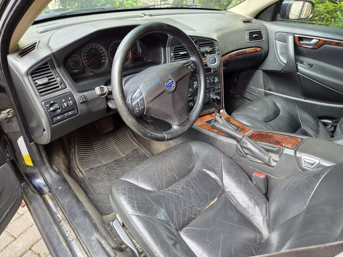 Volvo V70, 2.4 l., wagon