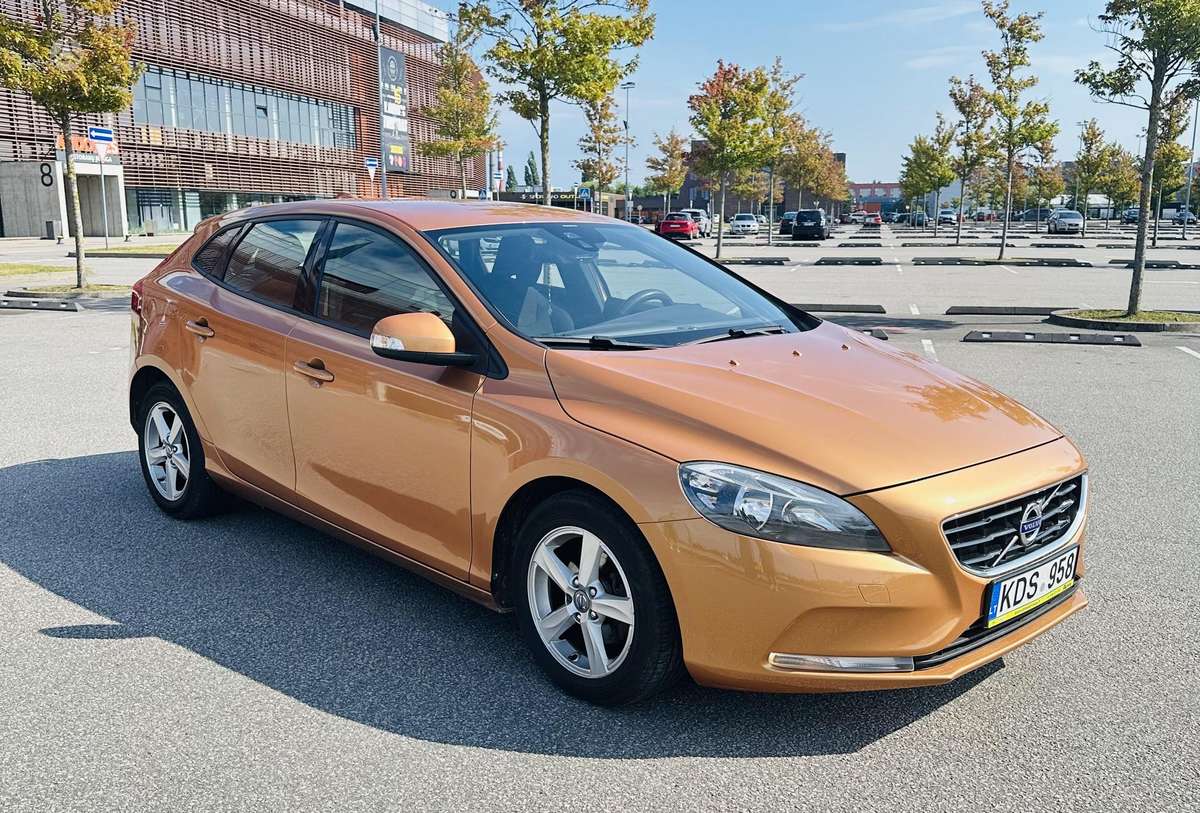 Volvo V40 - 1