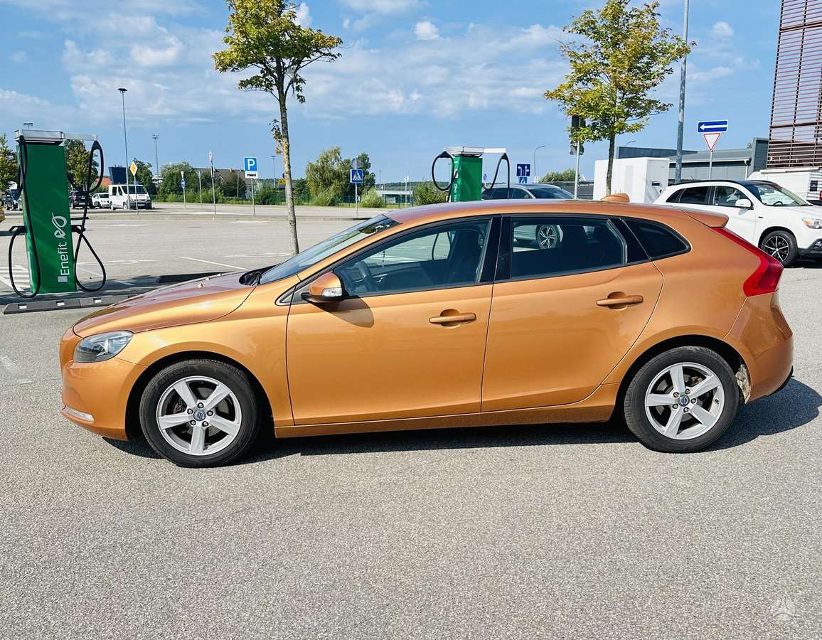 Volvo V40 - 4
