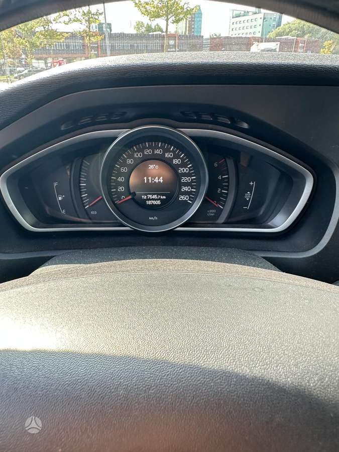 Volvo V40 - 10