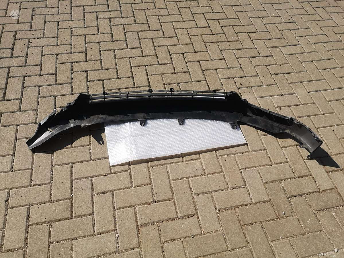 Lexus LBX apdailos detalės