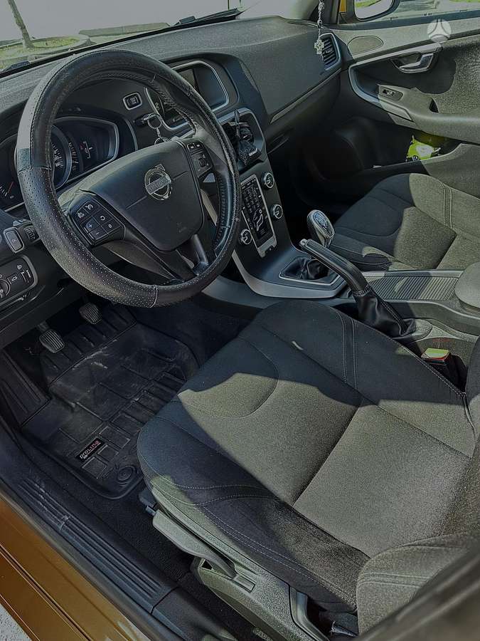 Volvo V40 - 12