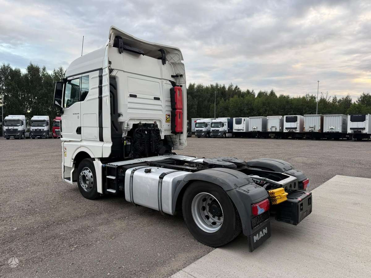 MAN TGX18.470, double sleeper