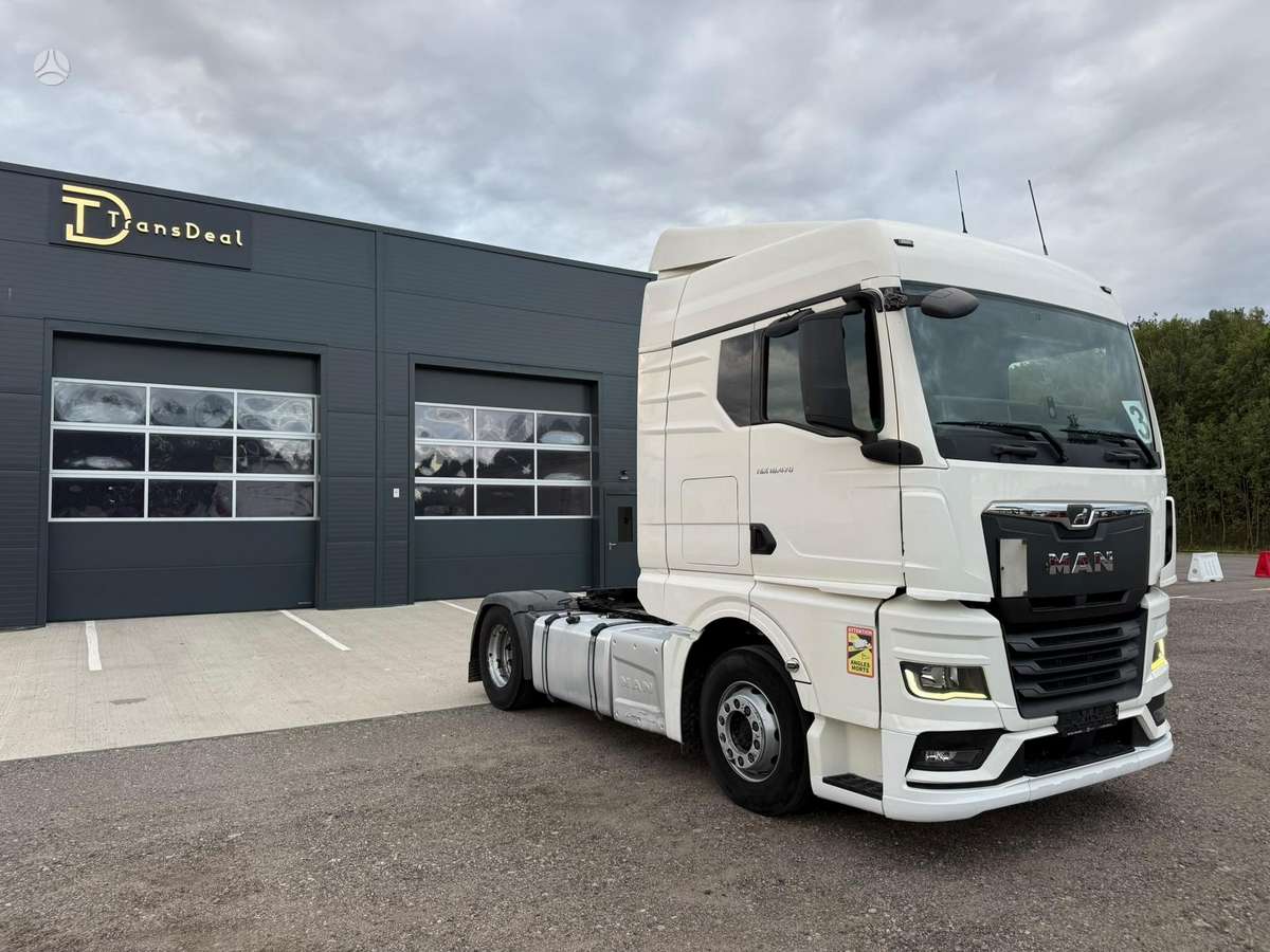 MAN TGX18.470, double sleeper
