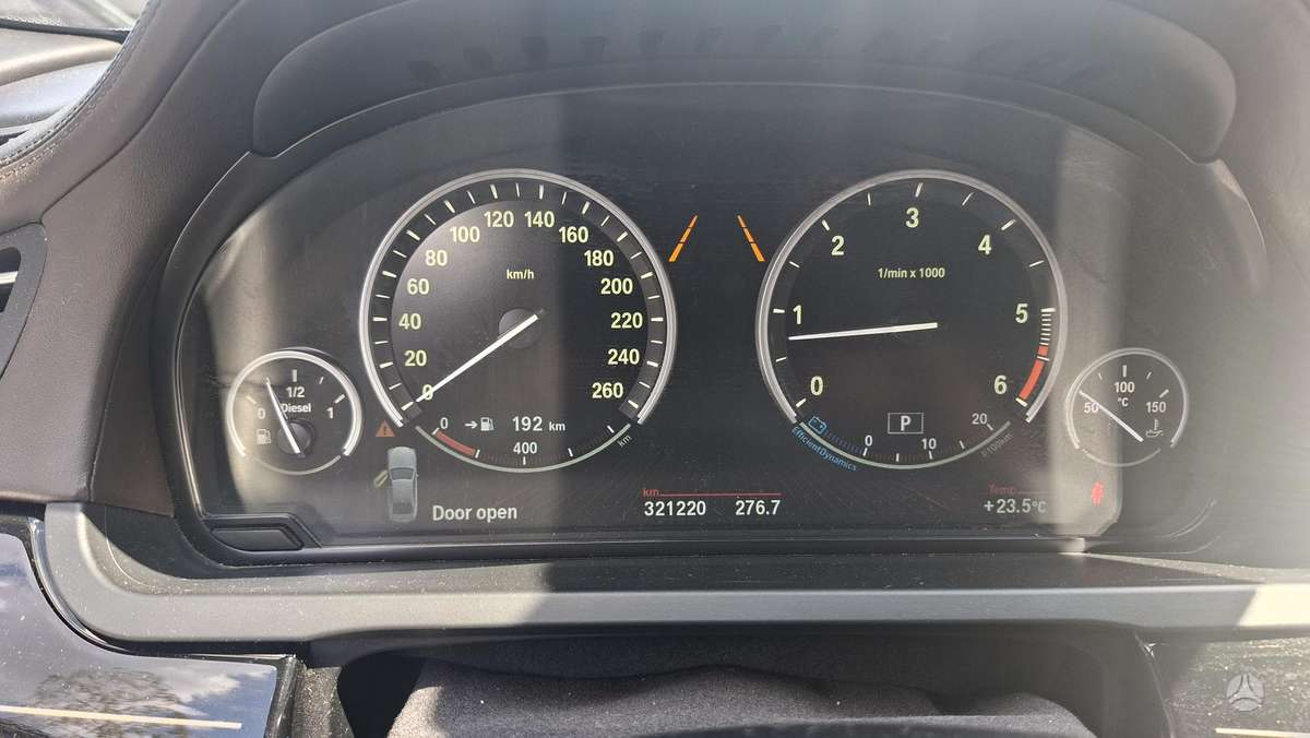 BMW 740, Седан