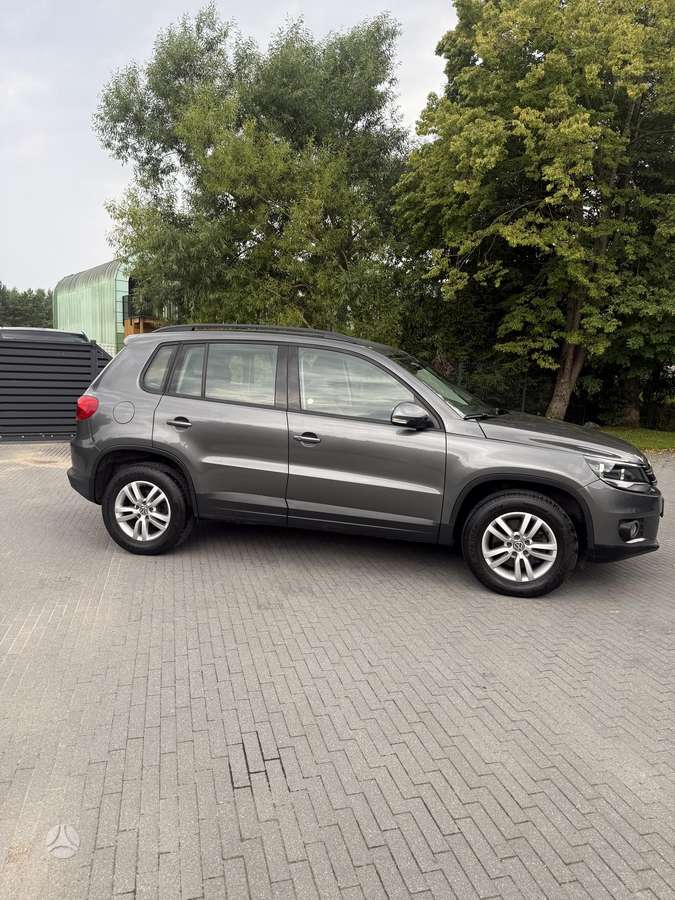Volkswagen Tiguan - 2