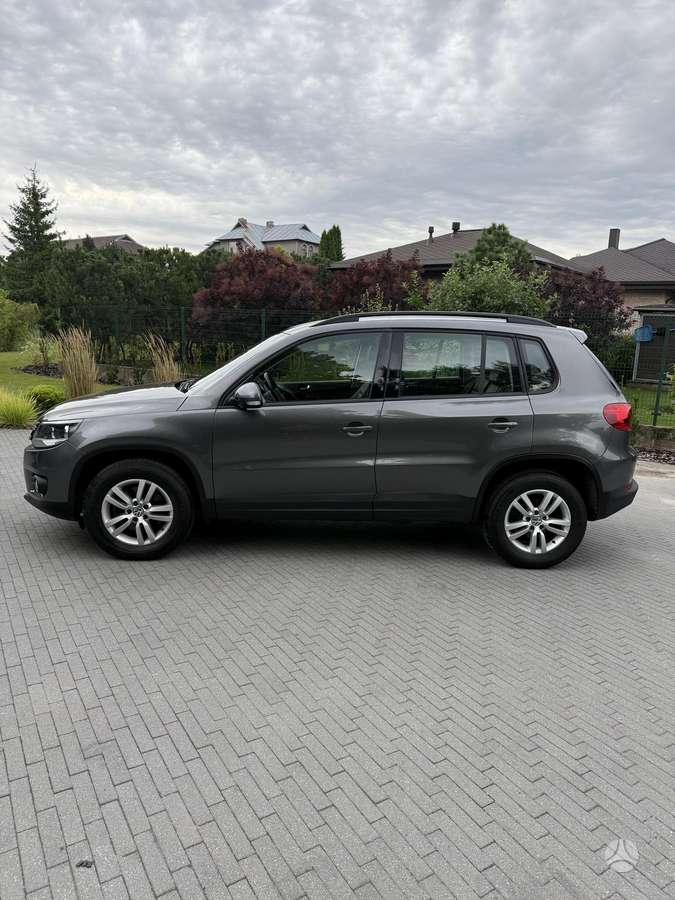 Volkswagen Tiguan - 4
