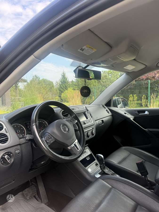Volkswagen Tiguan - 6