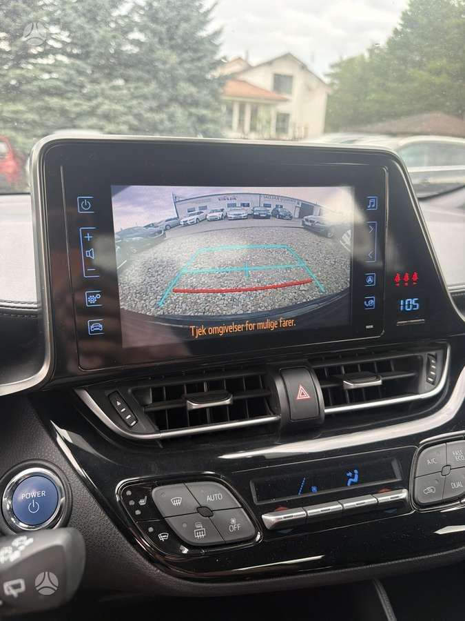 Toyota C-HR - 8