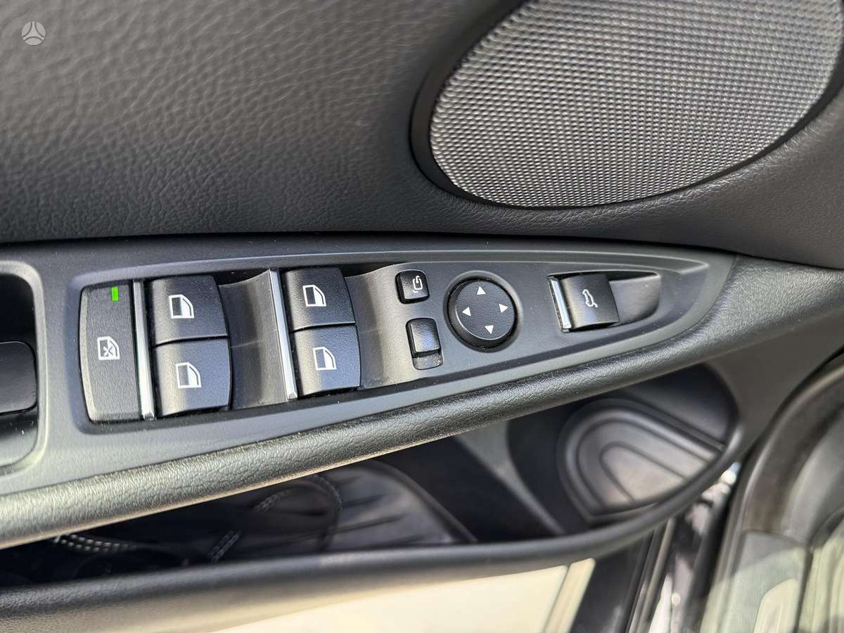 BMW X6, 4.4 l., off-road / crossover
