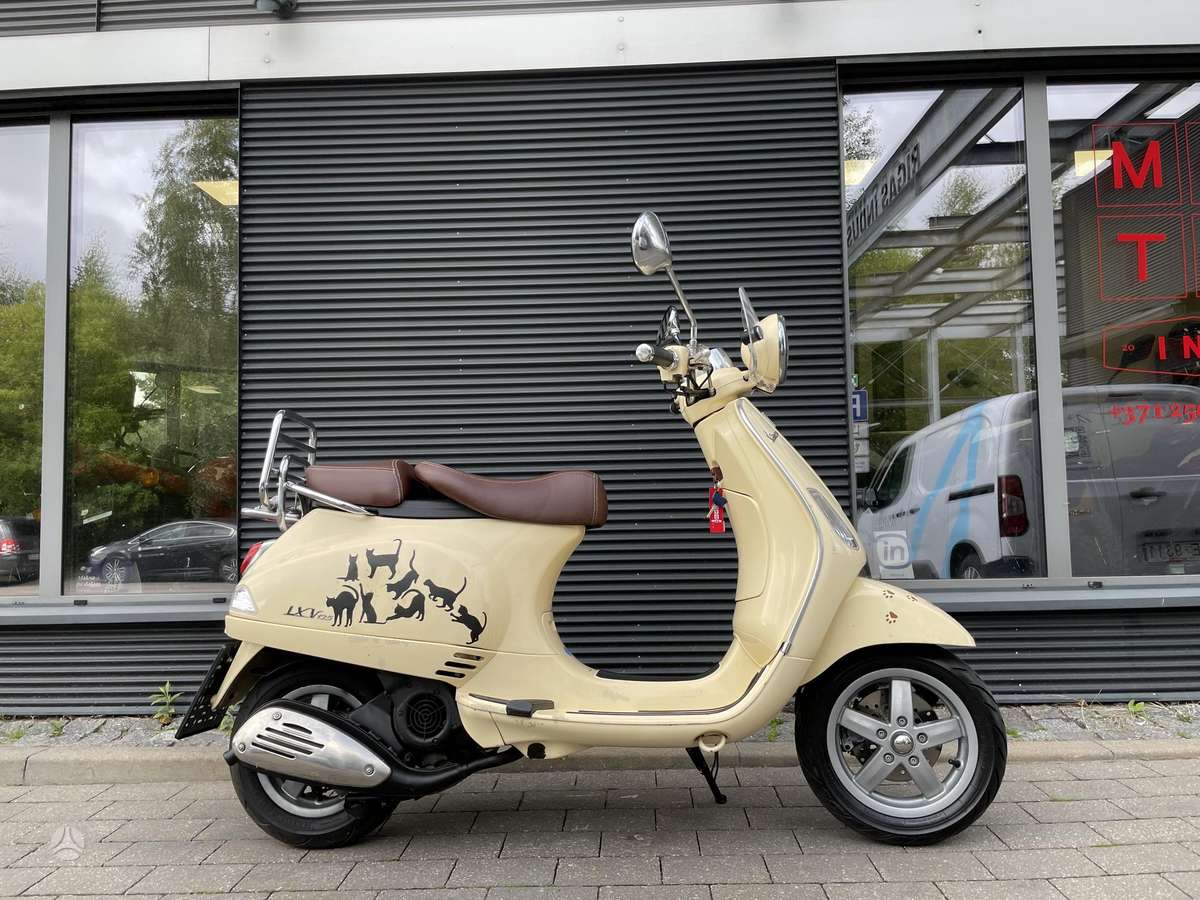 Piaggio Vespa 125cc, мотороллеры / мопеды