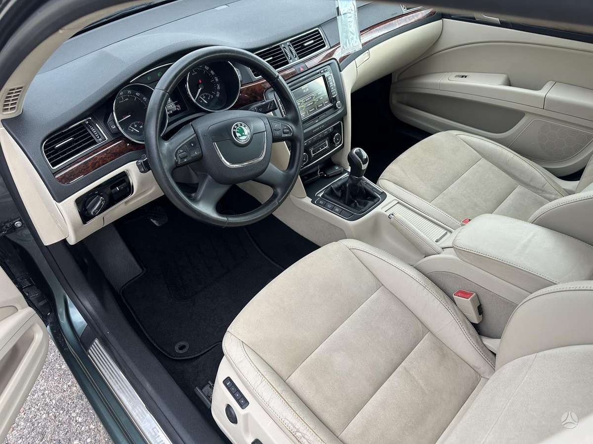 Skoda Superb, 1.6 l., Универсал