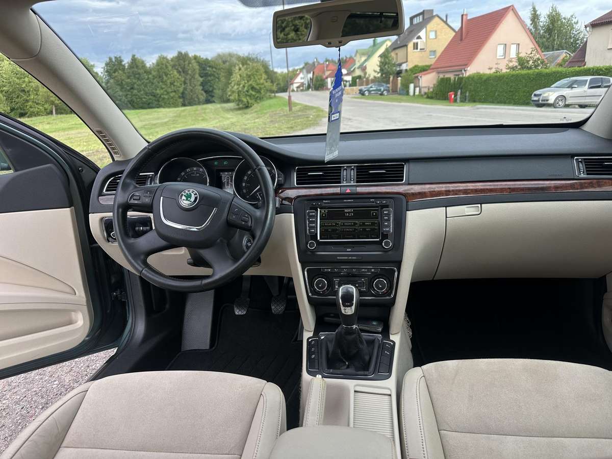 Skoda Superb, 1.6 l., Универсал