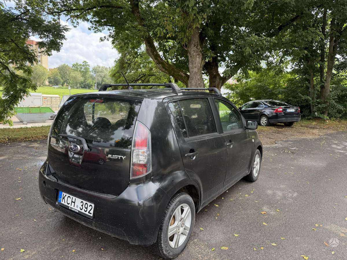 Subaru Justy - 4