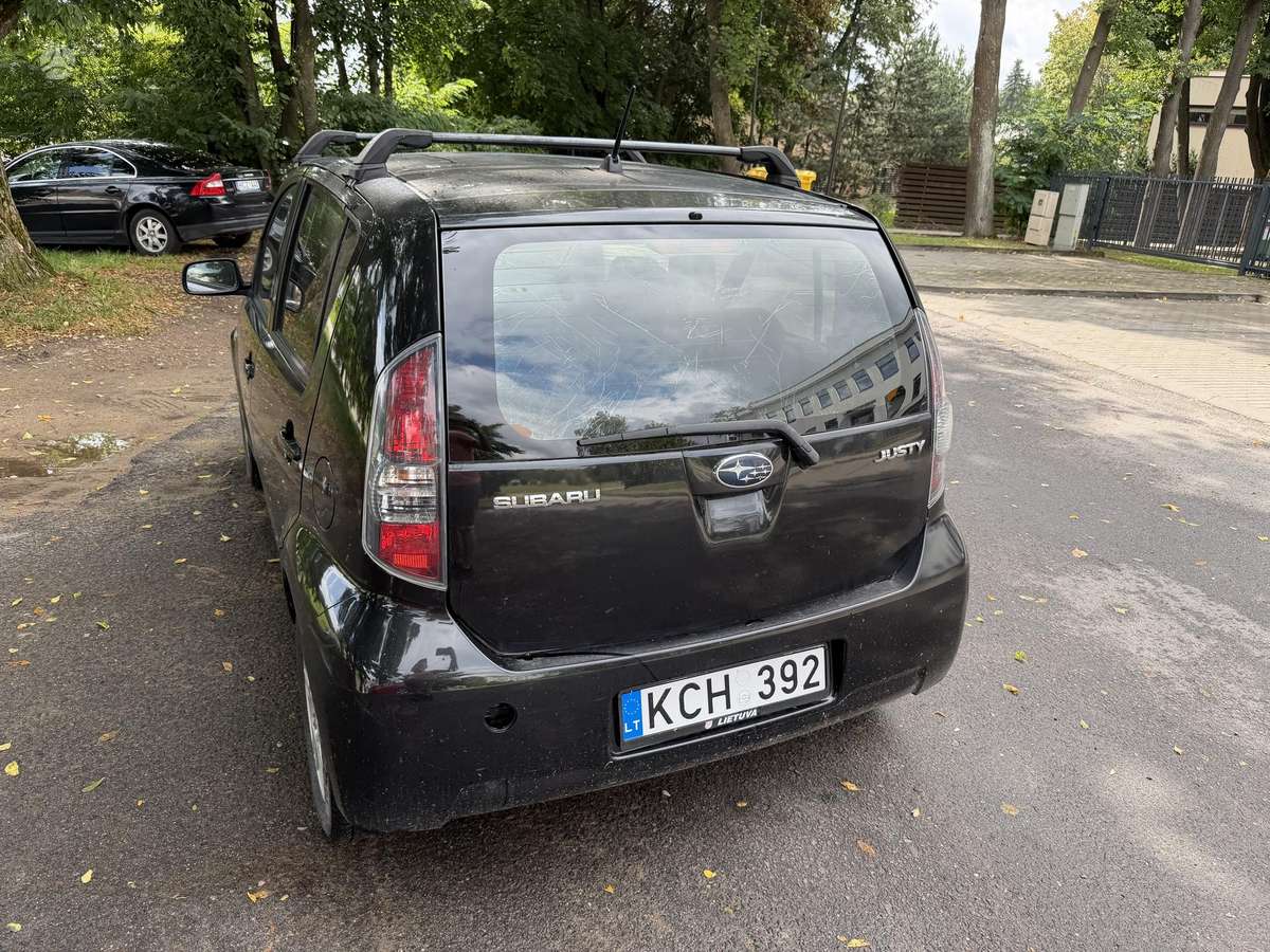 Subaru Justy - 5