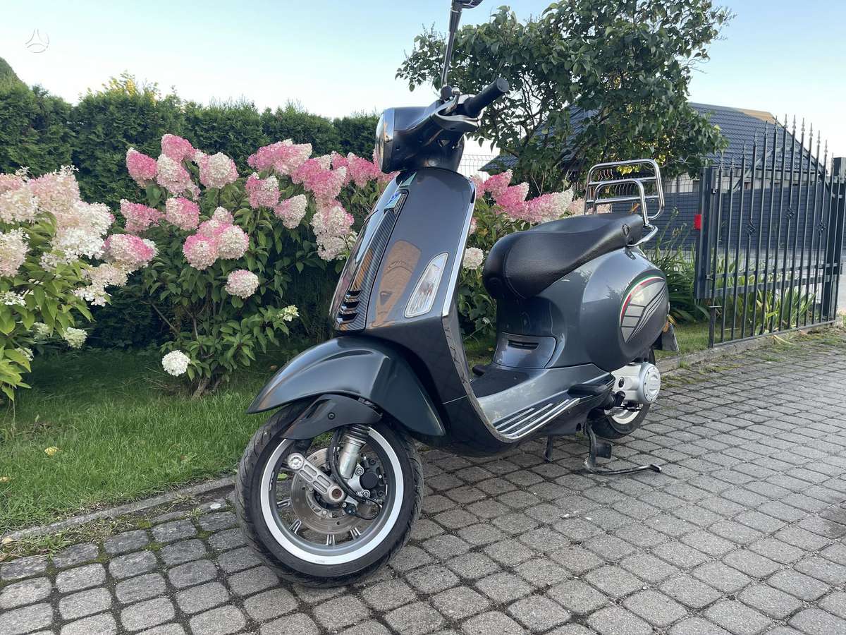 Piaggio Vespa 50cc, мотороллеры / мопеды