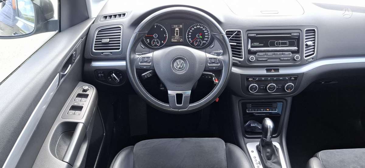 Volkswagen Sharan - 10