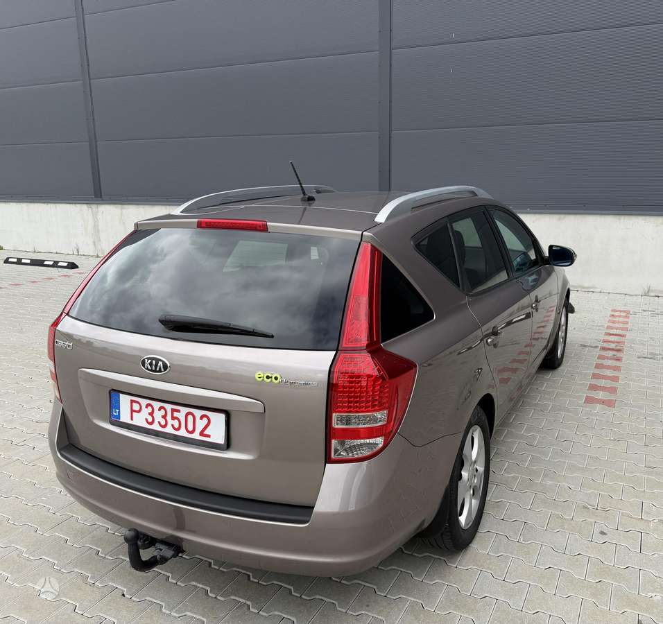Kia Ceed, 1.6 l., Универсал