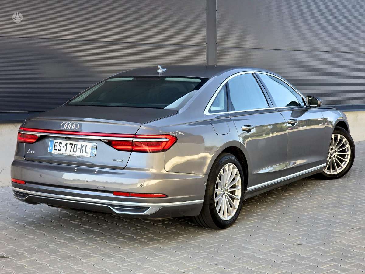 Audi A8, 3.0 l., Седан