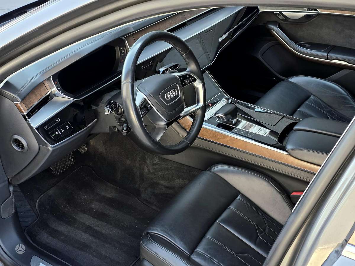 Audi A8, 3.0 l., Седан