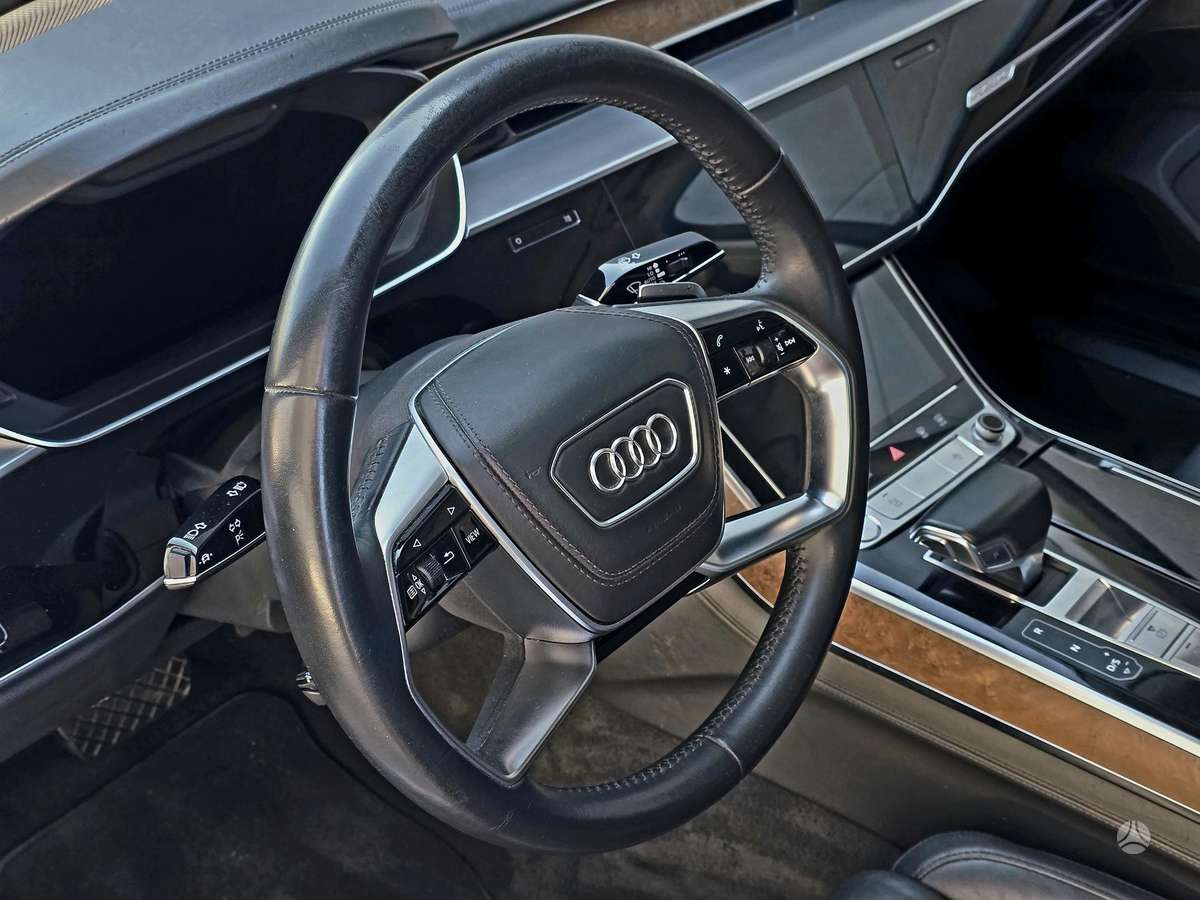 Audi A8, 3.0 l., Седан