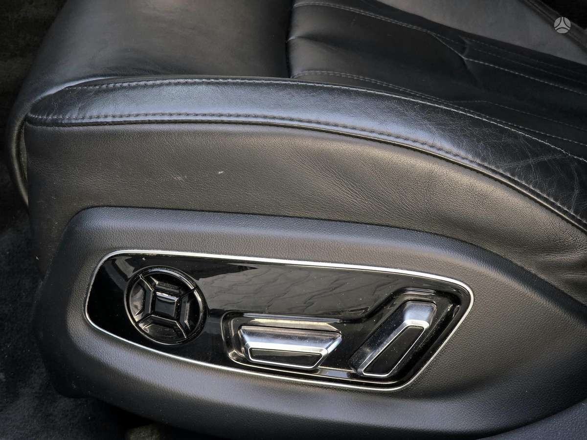 Audi A8, 3.0 l., Седан