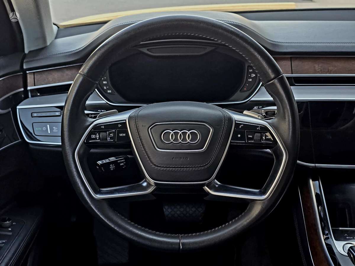 Audi A8, 3.0 l., Седан