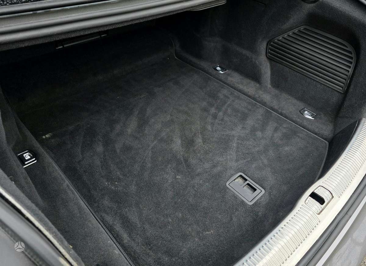 Audi A8, 3.0 l., Седан