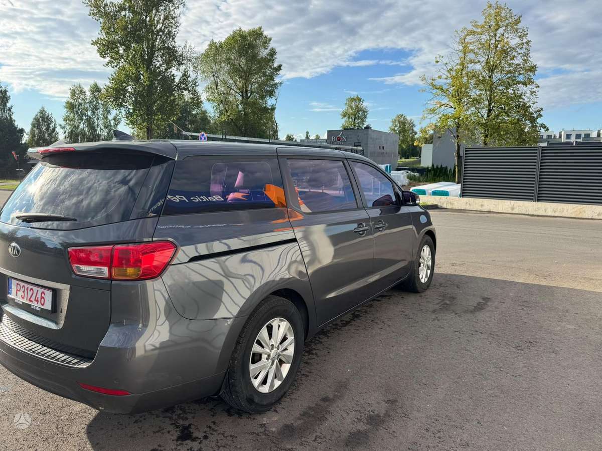Kia Carnival, 2.2 l., Минивэн
