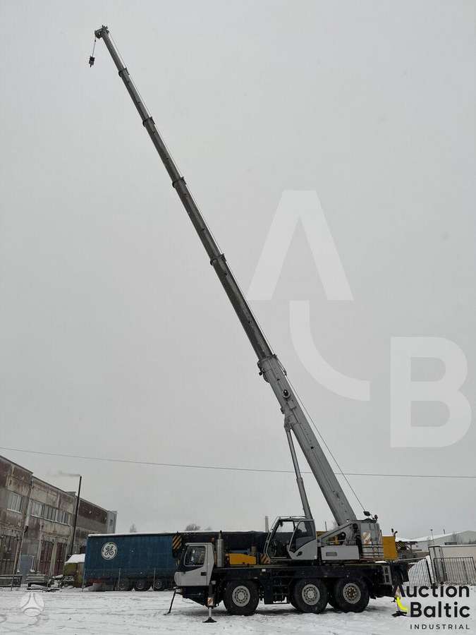 Grove GMK 3055, crane