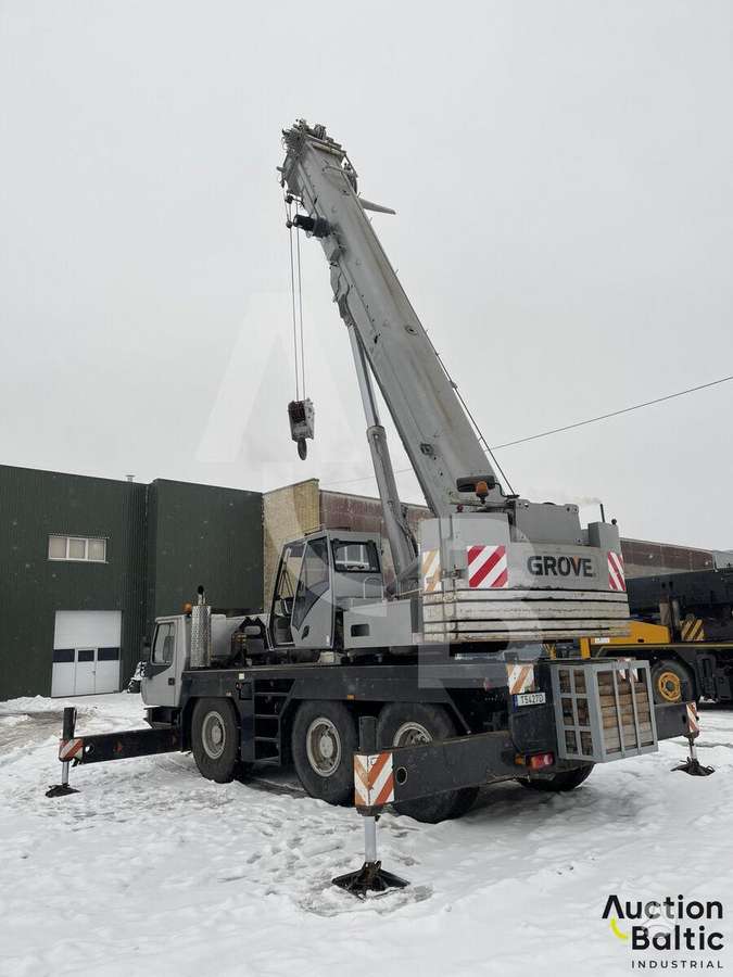 Grove GMK 3055, crane
