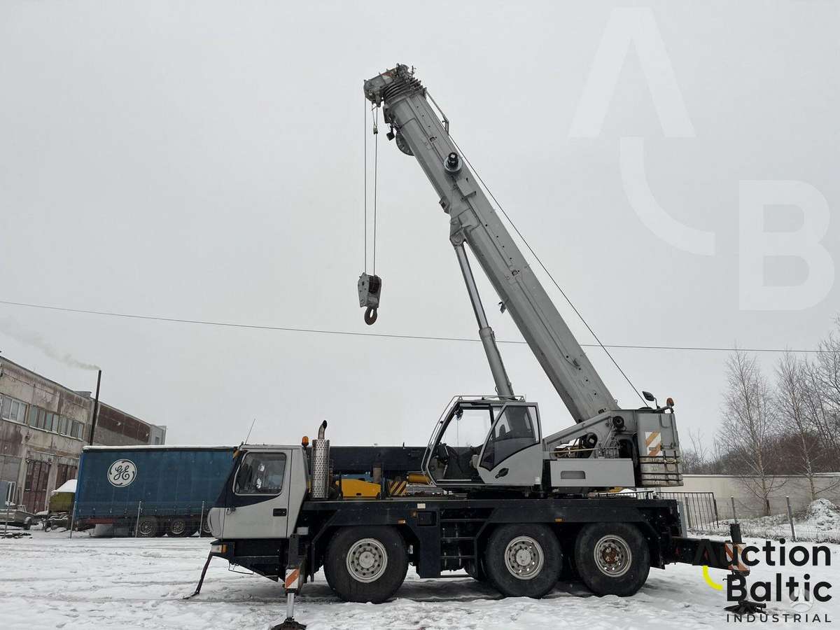 Grove GMK 3055, crane