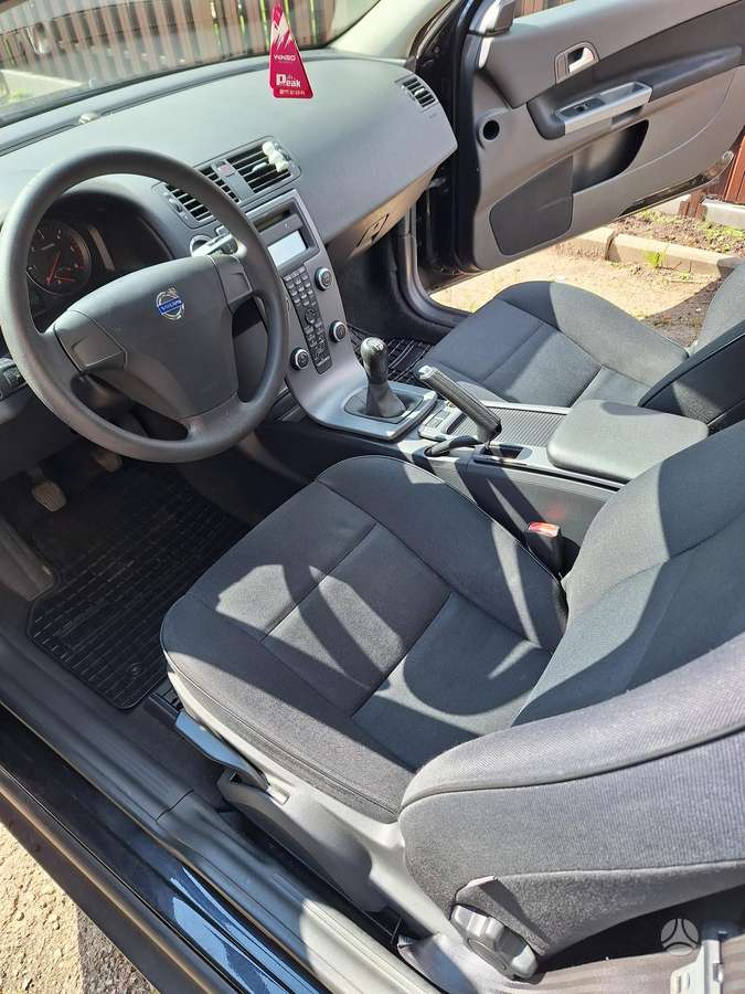 Volvo C30, 1.6 l., hatchback