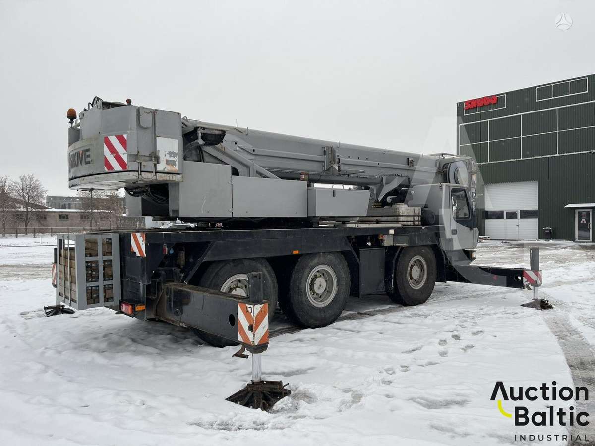 Grove GMK 3055, crane