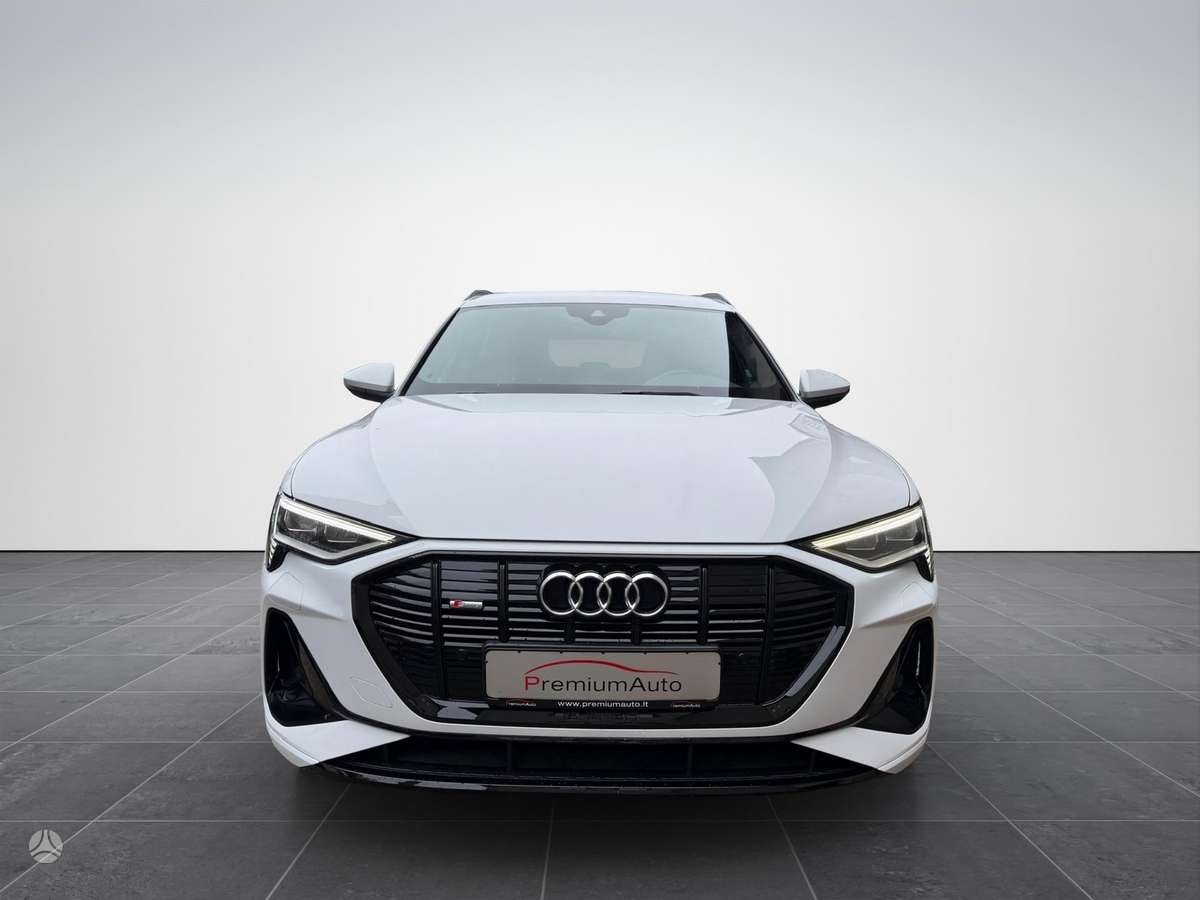 Audi e-tron, 95 kWh, off-road / crossover